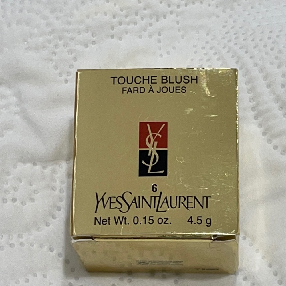 New Yves Saint Laurent Touché blush, w/ puff, color 6, size 0.15 oz.